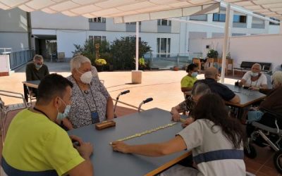 Campeonato de Dominó en la residencia Fort Pienc de Barcelona