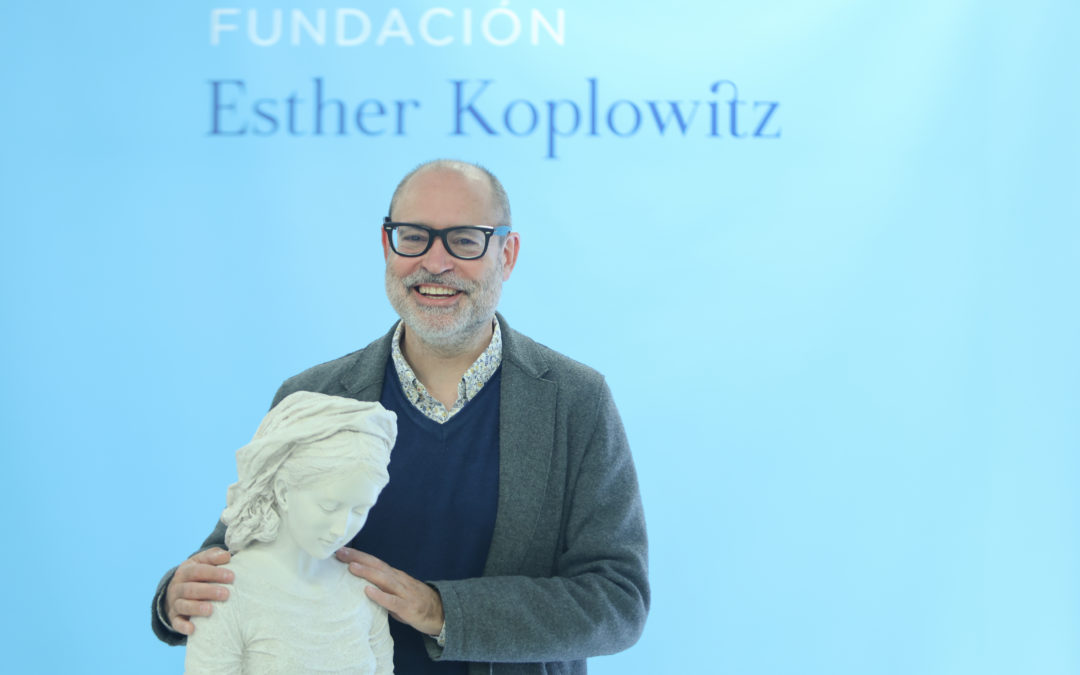La Fundación recibe la visita del gran artista y escultor Javier Viver