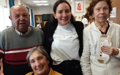 La Fundación Esther Koplowitz recibe una visita muy dulce de Anel-Cakes