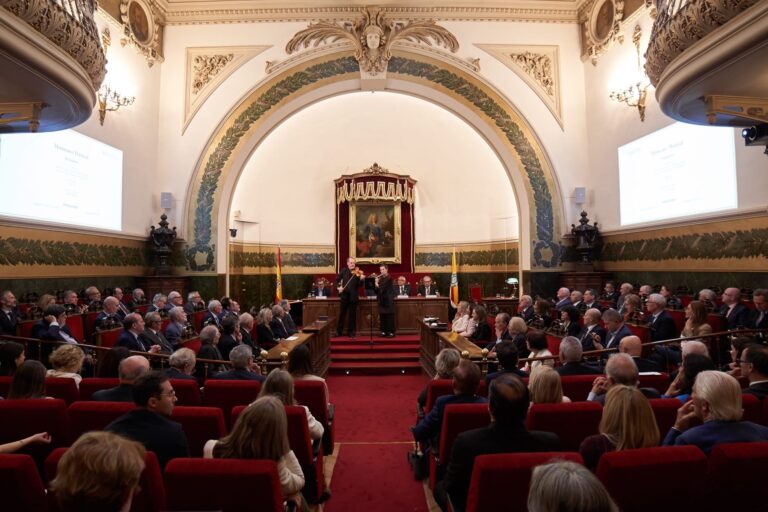 Esther Koplowitz y su Fundación distinguidas como Socio Protector de Honor por la Real Academia Nacional de Medicina de España